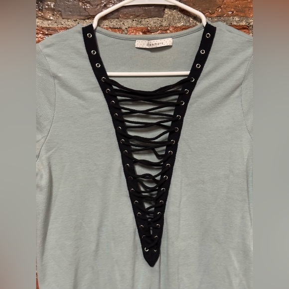 DREAMERS Gray/Blue Top with Black Lace-Up Detail One Size - Picture 4 of 5
